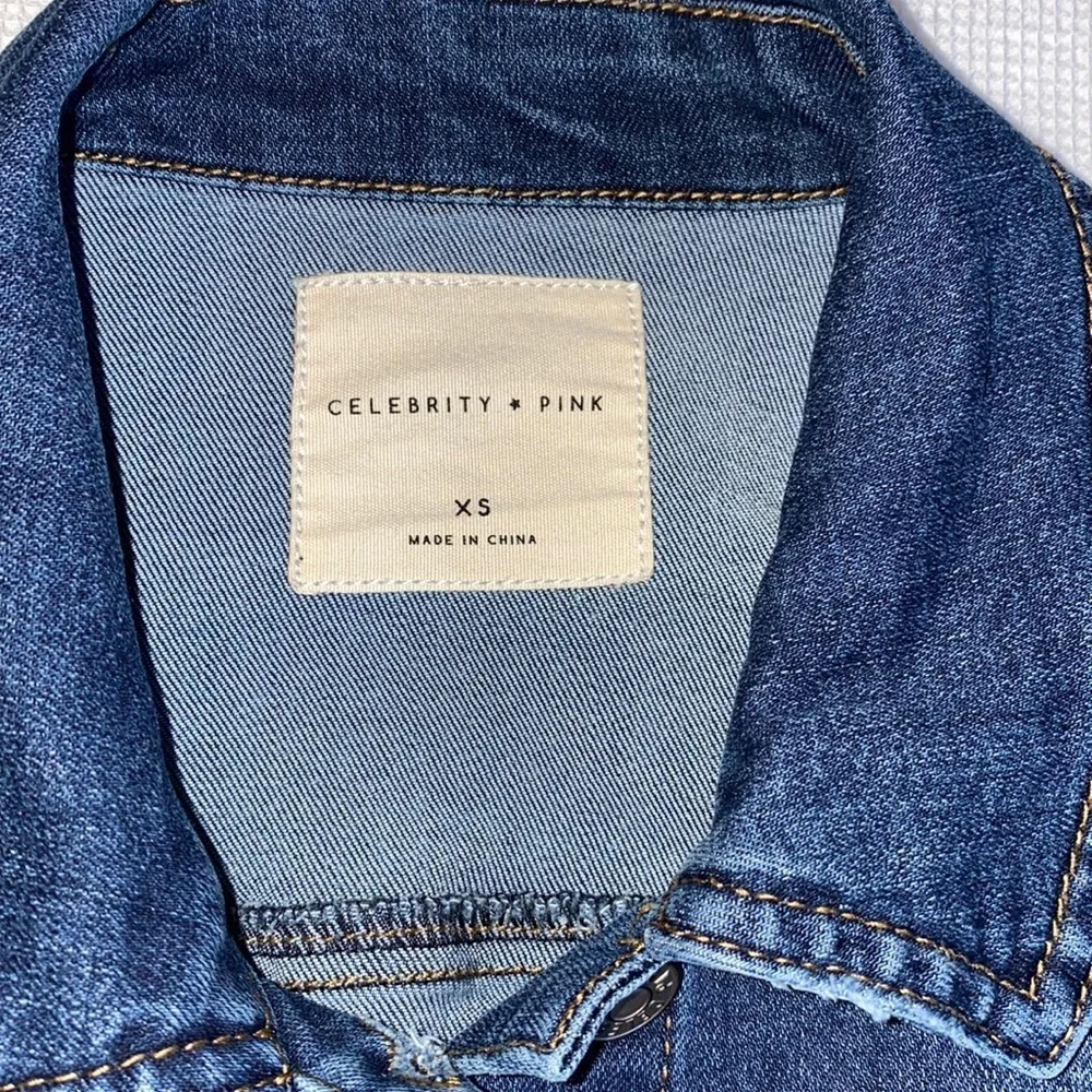 Woman’s Celebrity Pink Denim Distressed Jacket Size XS Dark Wash - Picture 4 of 12